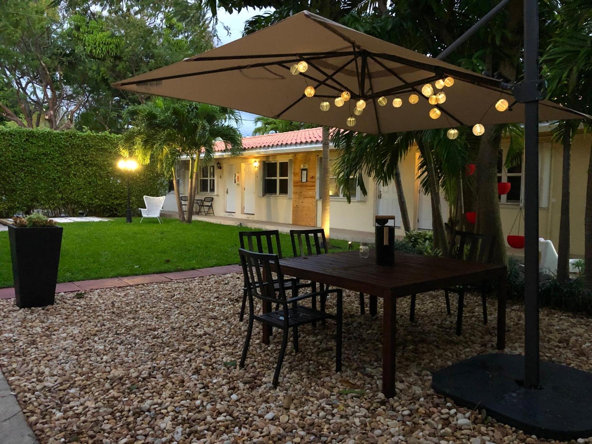 The Oasis Apartment Miami Exterior photo